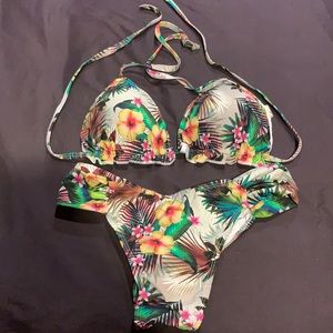 NEW GORGEOUS AND COLORFUL BIKINI SET FROM BRAZIL